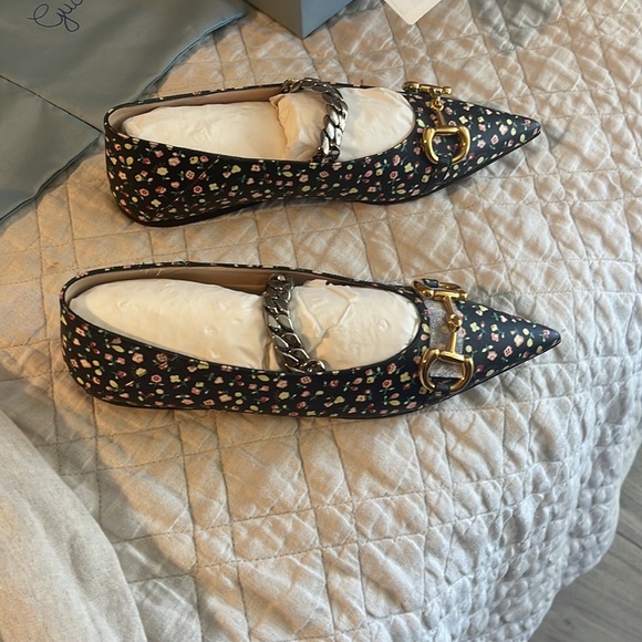 Gucci Liberty of London 38 1/2 infinity black holly print flats NIB size 8 - Picture 11 of 16